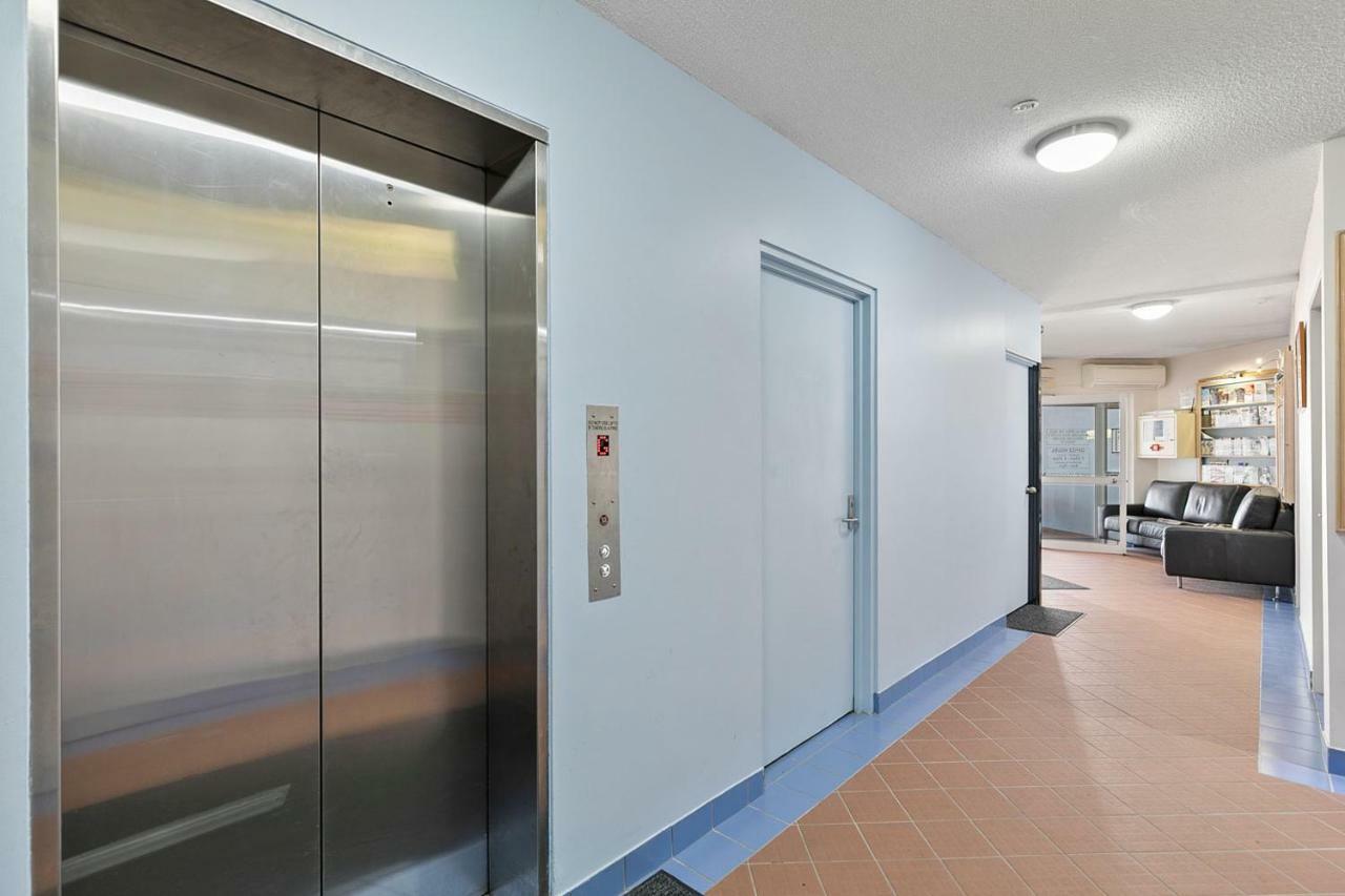 White Crest Apartments Hervey Bay Bagian luar foto