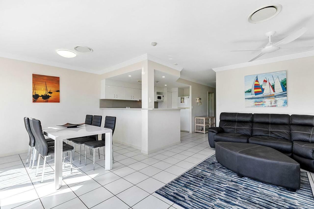 White Crest Apartments Hervey Bay Bagian luar foto