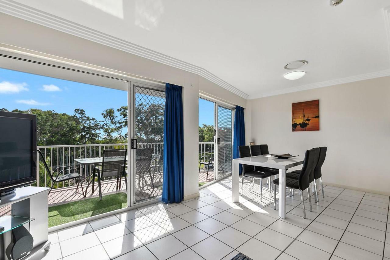 White Crest Apartments Hervey Bay Bagian luar foto